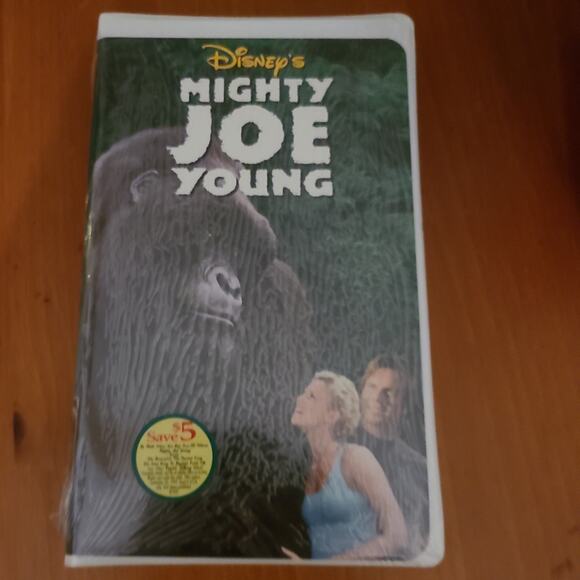 Mighty Joe Young VHS New / Sealed Claimshell 1999 Walt Disney Home Video - Picture 1 of 4